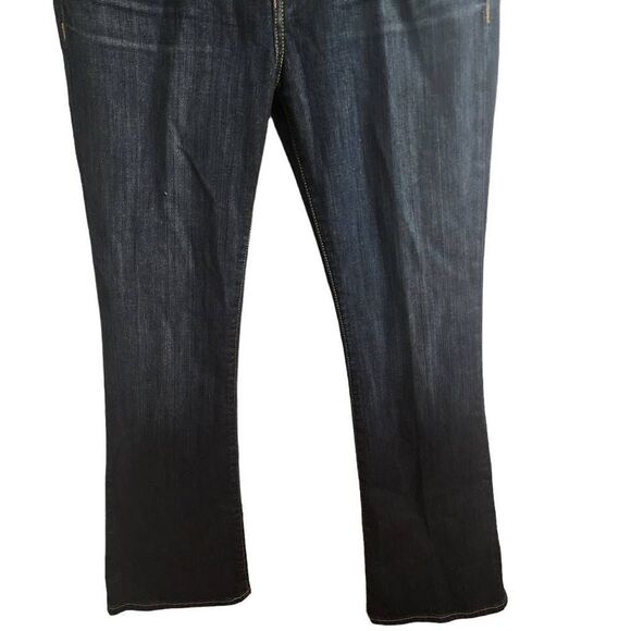 True Religion NWOT Becca Mid Rise Bootcut Flap Pockets Size 29/8 Jeans - Picture 4 of 12